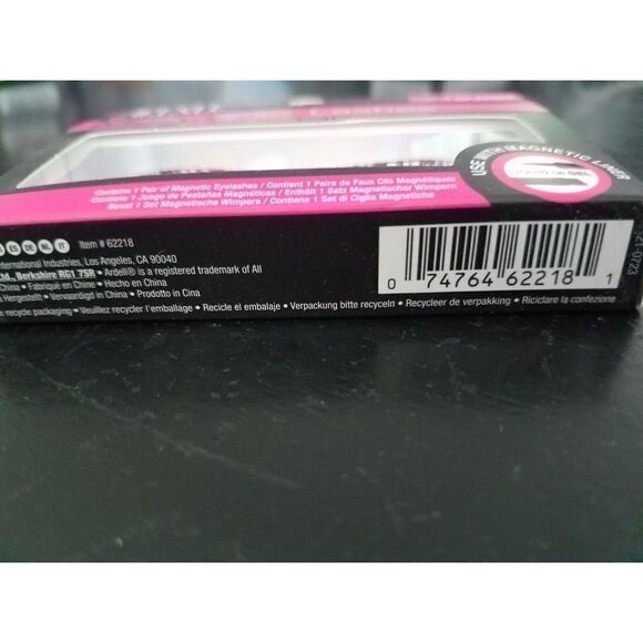 #113 Ardell Eyelashes Professional Magnetic Tapered Tips 1 Pair - Picture 4 of 5